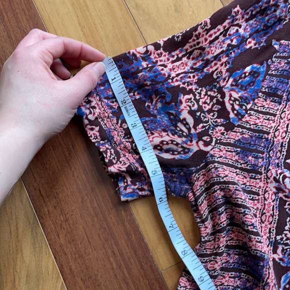 Forever 21 Floral Graphic Print T-shirt Blouse, size small - Picture 9 of 11